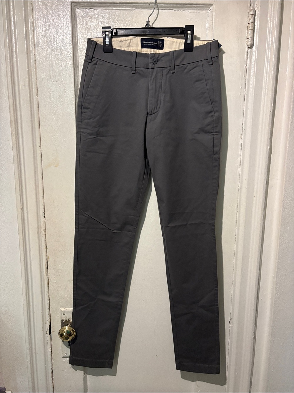 Abercrombie & Fitch Slim Charcoal Gray Chinos size 28/32